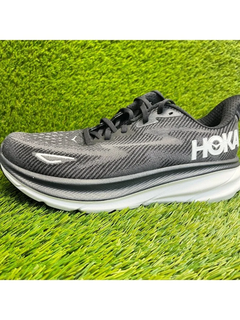 Hoka One One Clifton 9 Womens Size 9D Black Athletic Running Shoes Sneakers